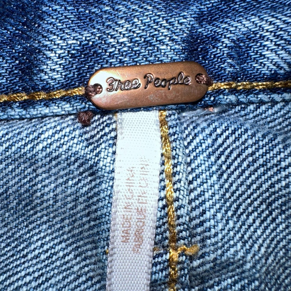 NWOT Women’s Size 2 Free People Denim Jeans Raw Hem Mini Skirt - Picture 2 of 6